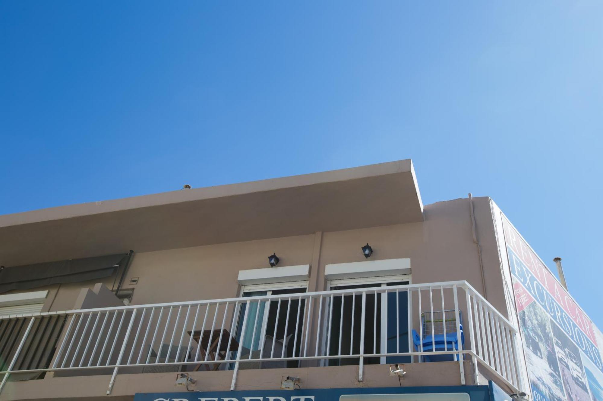 Theo Apartments 罗希姆诺 外观 照片