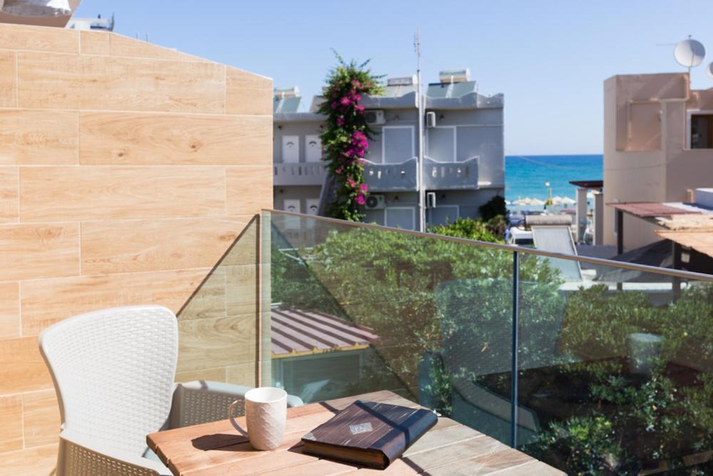 Theo Apartments 罗希姆诺 外观 照片