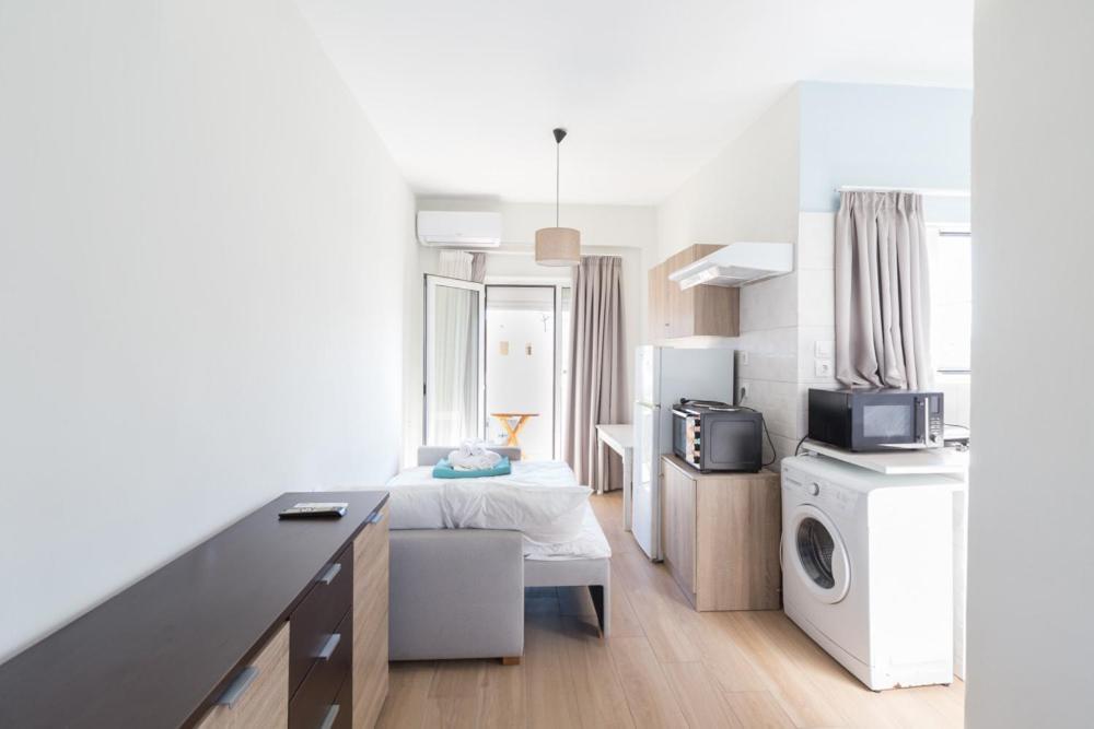 Theo Apartments 罗希姆诺 外观 照片